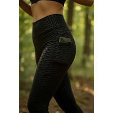 Beta Moda Hub Siyah Desenli Yüksek Bel Toparlayıcı Dalgıç Kumaş Telefon Cepli Zebra Desenli Tayt