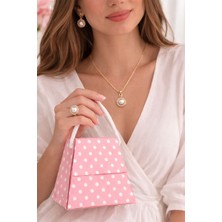 Koni Club Kadın İnci Detaylı Kolye, Küpe ve Yüzük Hediye Seti – Özel Pembe Kutulu