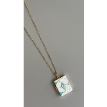 Beta Moda Hub Etnik Desen Kapaklı Kolye - Beyaz