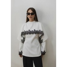 BRTC Design Kadın Beyaz Dantel Detaylı Pelerinli Kuşaklı Saten Bluz