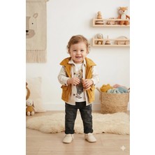Vavbaby Erkek Çocuk Hardal Yelekli Ayıcık Temalı 4 Parça Takım