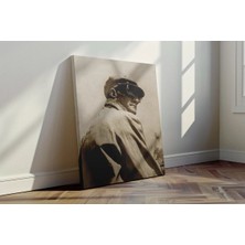 Kanvaspera Gözlüklü Atatürk Portesi - Kanvas Tablo - Sepya Ton, Derin Bakışlar ve Önderlik Temalı Duvar Dekorasyonu