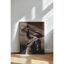 Kanvaspera Semaya Bakan Atatürk - Kanvas Tablo - Sepya Ton, Ümit ve Öngörü Temalı Duvar Dekorasyonu