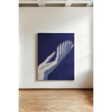 Kanvaspera Kalem Tüy ve El - Kanvas Tablo - Estetik, Imgelem ve Zarafet Temalı Duvar Dekorasyonu