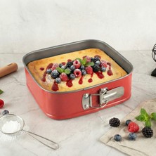 Guardini Kare Kelepçeli Kek Kalıbı Kırmızı 24X24 cm