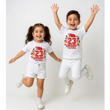 Efendioğlu Design Kısa Kollu Büyük 23 Nisan Yazılı Yabancı Çocuklar Kenarda Baskılı Çocuk T-Shirt