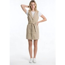 Bej Kuşaklı Düğmeli Kolsuz Safari Elbise