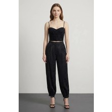 Jakarlı Askılı Siyah Bluz