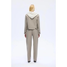 Kapüşonlu Cep Detaylı Kısa Vizon Ceket