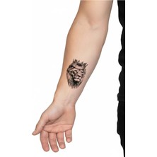Tattoo Gerçekçi Aslan ve Taç  Minimal Model Geçici Kol Bacak Geçici Sticker Yapıştırma Dövme