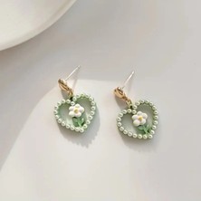 Eredka Çiçekli Yeşil Kalp Şeklinde Küpe