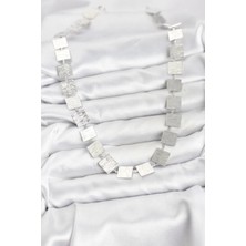 Moresun Buğz Kare Plaka Model Gümüş Renk Kadın Kolye - Buğz