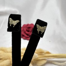 Victoria 925 Ayar Gümüş Taşlı Kelebek Küpe – Zarif ve Işıltılı Minimal Tasarım