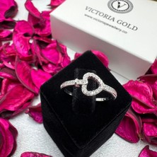 Victoria 925 Ayar Gümüş Kalp Tasarım Kadın Yüzük – Zirkon Taşlı Zarif Model
