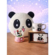 Rüya Kıyısı Panda Kutulu Kupa, Panda Yastık & Işıklı Orta Boy Panda Kar Küresi - Sevgiliye Arkadaşa Hediye