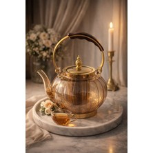 Ahşap Saplı Isıya Dayanıklı Borosilikat Amber Cam Demlik – 1200 ml Süzgeçli Cam Demlik Oval  Çizgili