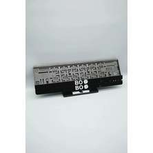 Pi Dekorasyon Bo Zar 3D Kabartmalı Pleksi Araba Plakalığı