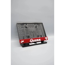 Pi Dekorasyon Quenn 3D Kabartmalı Pleksi Kırmızı Motor Plakalığı