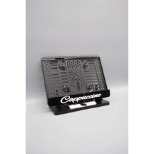 Pi Dekorasyon Cappucıno 3D Kabartmalı Siyah Pleksi Motor Plakalığı