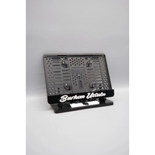 Pi Dekorasyon El Yazı Fontlu Kişiye Özel Isimli Siyah Pleksi Motor Plakalığı