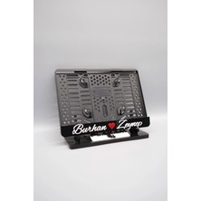 Pi Dekorasyon El Yazı Fontlu Kalpli Siyah Beyaz Çiftlere Özel Isimli Pleksi Motor Plakalığı