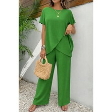 Civetta Kadın Kısa Kollu Bisiklet Yaka Asimetrik Kesim Detaylı Bürümcük Bluz ve Pantolon Ikili Takım