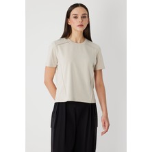 On Kadın Dikiş Detaylı Sıfır Yaka T-Shirt 71458 Kum