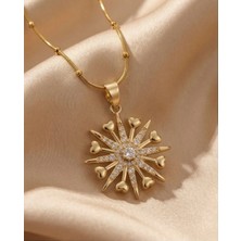 Takı Deryası Altın Renkli Kalp Detaylı Yıldız Motifli Paslanmaz Çelik Bayan Kolye Taşlı Işıltılı Tasarım