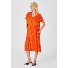 Bacc Turuncu Desenli V Yaka Kısa Kollu Midi Boy Elbise BCVL-254015