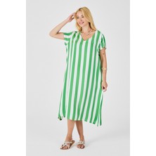 Bacc Yeşil V Yaka Kısa Kollu Rahat Kesim Elbise BCVL-254003