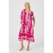 Bacc Fuşya Batik Desenli V Yaka Eteği Volanlı Oversize Elbise BCVL-254023