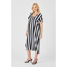 Bacc Siyah-Beyaz V Yaka Kısa Kollu Rahat Kesim Elbise BCVL-254003