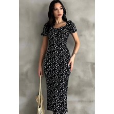 Modanı Seç Lastikli U Kare Yakalı Kısa Kollu Fit Kalıp Kurdelalı Likralı Çiçek Desen Yırtmaçlı Diz Altı Elbise