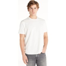Ted Baker Kırık Beyaz Erkek Standart Baskılı T-Shirt TBMRTS1026