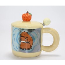 AyrStore Buğz Capybara Desenli Kapaklı Kaşıklı Porselen Kupa Bardak