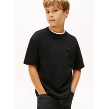 Tommy Hilfiger Düz Siyah Erkek Çocuk T-Shirt KB0KB09646BDS