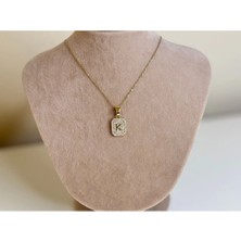 Eredka Zirkon Taşlı ''k'' Harf Kolye Kararma ve Paslanmaya Dayanıklı Çelik