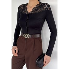 Gülseli Kadın Omuzlar Dantelli Ön Düğmeli Likralı Hırka P-00020621