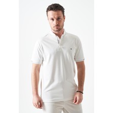 Tena Erkek Beyaz Ayaklı Düğmeli Yaka Desenli Şerit Detaylı Tişört