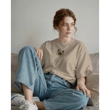 Muhtar Store Kadın Siyam Kedisi Baskılı Oversize Tişört – Minimal Siamese Cat Tasarım