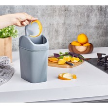 İlkyaz Fashion Döner Kapaklı Mini Çöp Kovası 2.5 Lt