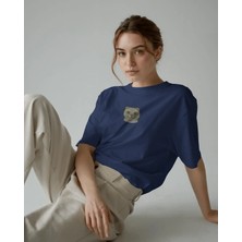 Muhtar Store Scottish Fold Kedi Baskılı Kadın Oversize Tişört – Minimal Cat Tasarım