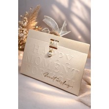 Saros Teknoloji Hediye Çantası Bej Kutu Beyaz Kurdele- Avrupa Tarzı Hediye Kutusu - Hediye Çantası