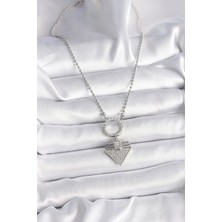 VeraGlobe Buğz 316L Çelik Gümüş Renk Topçuk Zincir Zirkon Taşlı Üçgen Model Kadın Kolye - Buğz