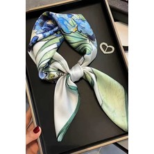 Koni Club Kadın Fular Mavi İris Zarafet