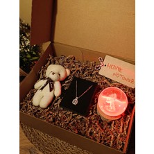 Paganca Hediye Seti / Beyaz Ayıcık Anahtarlık - Baget Çelik Kolye - Ahşap Renk Değiştiren Usb'li Cam Küre