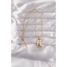 VeraGlobe Buğz 316L Çelik Gold Renk Beyaz Mineli Kız Figür Tarot Kolye - Buğz