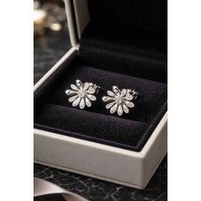 Begonia Accessories Vip Çelik Gümüş Kaplama Paslanmaz Kararmaz Alerji Yapmaz Zirkon Taş Minimal Figürlü Çivi Halka Küpe