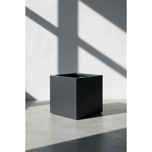 Desen Dekorasyon Zenith 25 cm Kare Küp Metal Saksı - Iç & Dış Mekan Modern Dekoratif Saksılık (25X25X25 Cm)