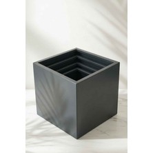 Desen Dekorasyon Zenith Dörtlü Set Kare Küp Metal Saksı - Iç & Dış Mekan Modern Dekoratif Saksılık (25, 30, 35, 40)